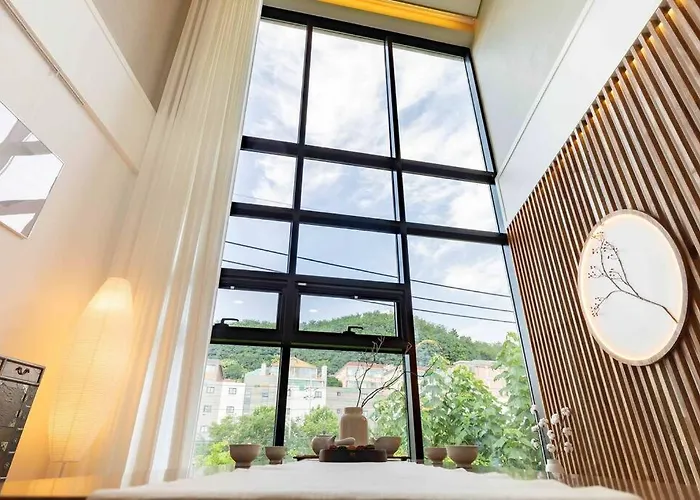4f Korea Hanok Large House With Terrace