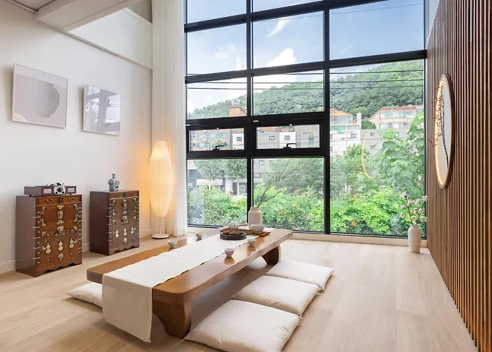 4f Korea Hanok Large House With Terrace