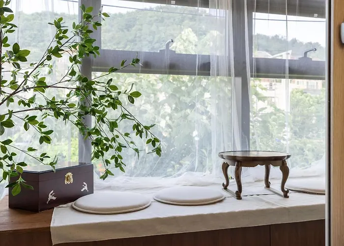4f Korea Hanok Large House With Terrace