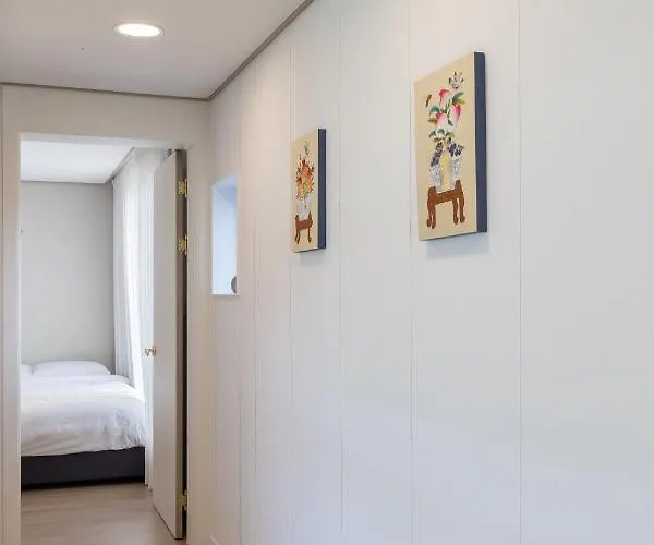 4f Korea Hanok Large House With Terrace