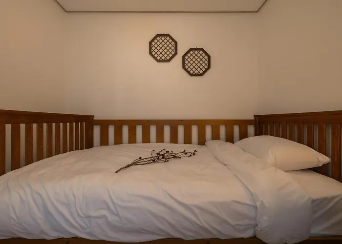 4f Korea Hanok Large House With Terrace * Séoul