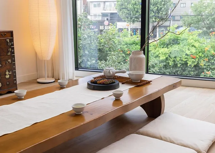 4f Korea Hanok Large House With Terrace Séoul