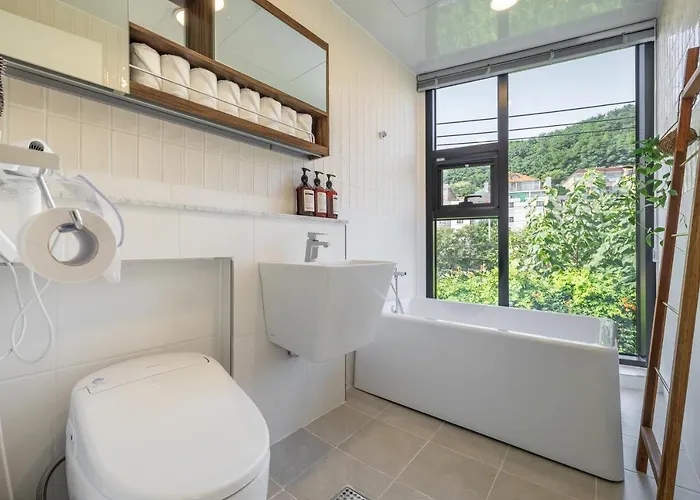 4f Korea Hanok Large House With Terrace