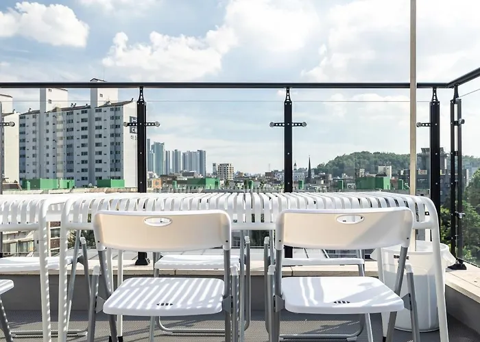 4f Korea Hanok Large House With Terrace Séoul